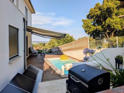Villa entière Cegrid avec piscine privée et vue mer près de Bastia - Location, gîte - Furiani
