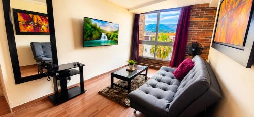 New comfortable Laureles Apartment Great location!