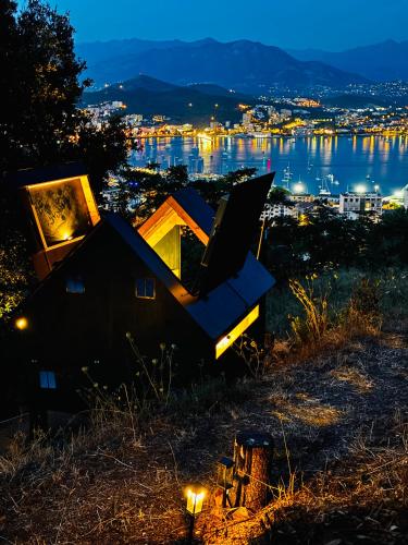 AJACCIO, Dormir sous les étoiles, cabanon à toit ouvrant, vue mer et montagne
