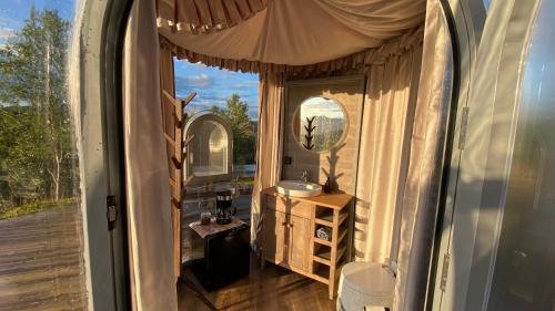 Hjertero - Hide Away Suite in Holmstad