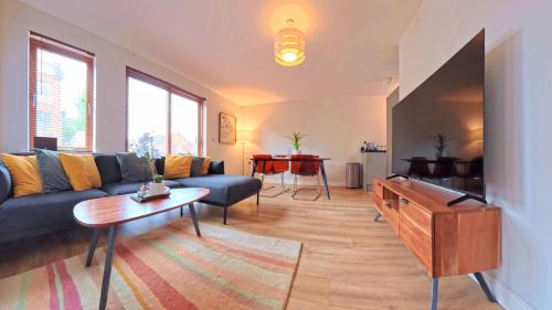 The Eastside Escape! Stunning 2 Bed Walk Anywhere - Belfast