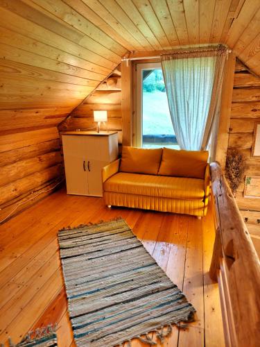 Melleņu ligzda Sauna House (Mellenu ligzda Sauna House) in Ainaži