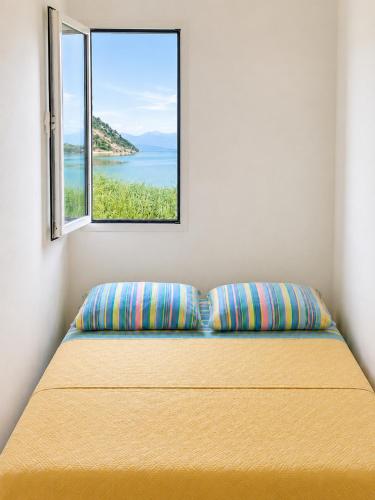 Apartment Lake Oasis ''Oko'' in Godinje