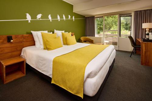 1 queen bed