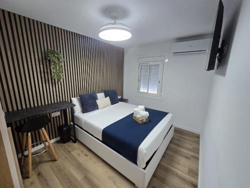 Private Rooms Easy Access to Airport & City Center in Cornellà de Llobregat