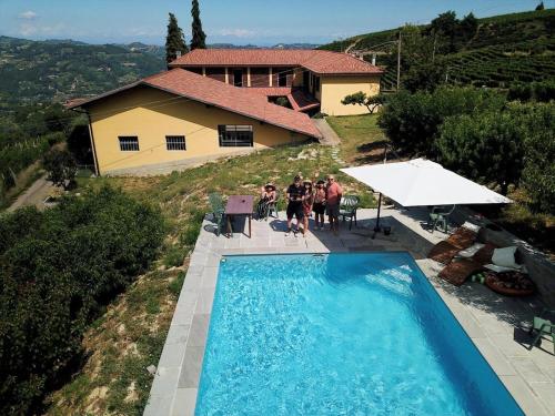 Private Villa 15m Pool Views High-Speed WiFi in Cossano Belbo