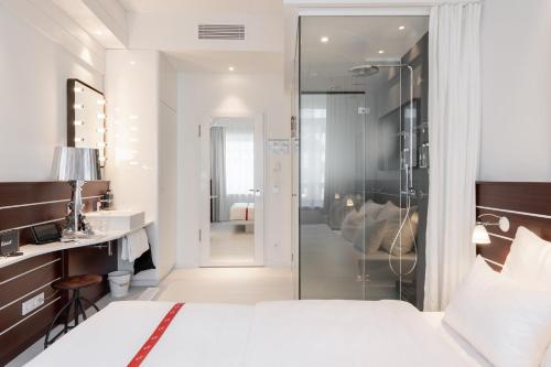 Ruby Lotti Hotel Hamburg Room Type - Cosy Canal View Room