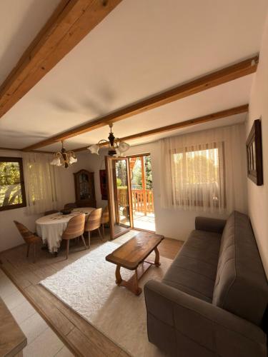 Paradise Villa in กราซานิกา