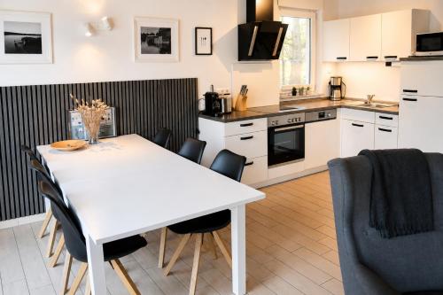 Auszeit am See - 100m zum See - mit Terrasse - 2 Bäder und 3 Schlafzimmer in Plau am See, Deutschland