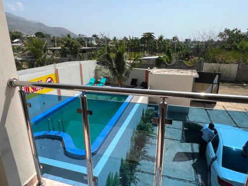Darlouis hotel bar piscine in Cap-Haitien
