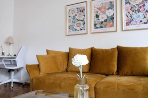 NOOR - Calm City Stay with Garden - Free Parking & Near Messe in Graz, Österreich