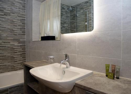 The Waterloo Hotel - image 5