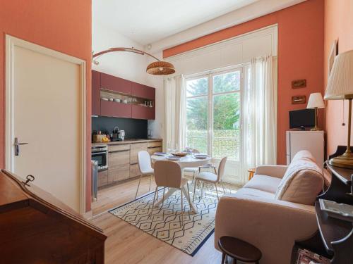 Suoerb apartment with Garden Heart of Deauville