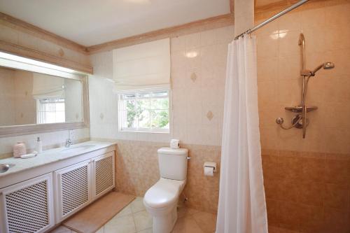 Large 3-bed townhouse wshared pool - image 5
