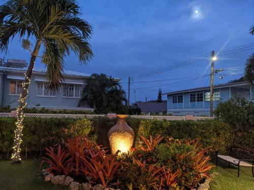 3 Min Walk to Beach - Blessed Manor 4 Bed House - image 2