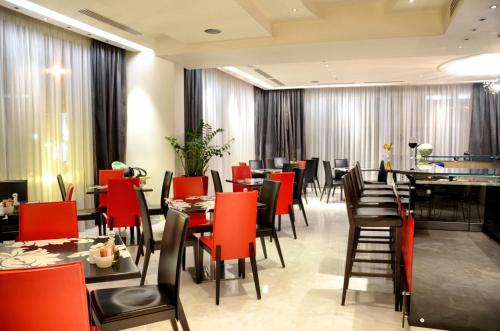 Comfy Boutique Hotel - 로비