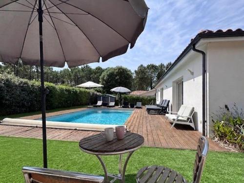 Villa avec piscine, WiFi - 10 pers.