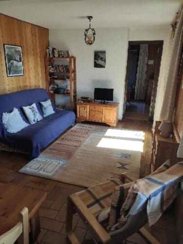 Lovely Ski Chaalet with great views