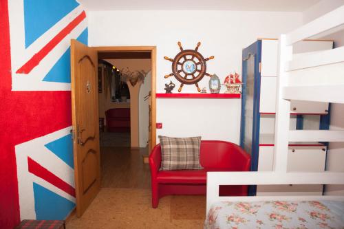 Hostel and Apartment Cherdak - image 3