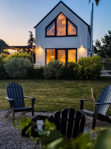 Między lasem, polem a jeziorem - domek na Mazurach z balią (Miedzy lasem, polem a jeziorem - domek na Mazurach z balia) in Bogaczewo