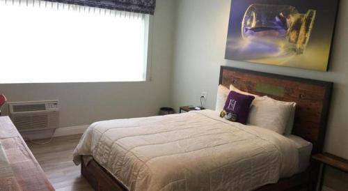 Solaire Los Angeles – Los Angeles, CA