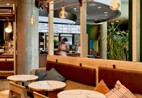 Lobby, B&B HOTEL Paris Nord 18eme in Saint Denis