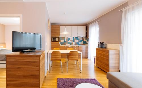 Maline Apartments 4