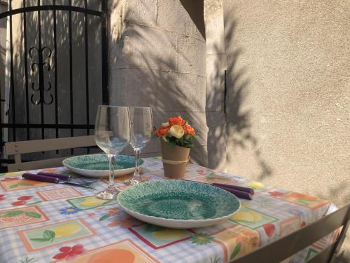 Ēdiens un dzērieni, Appartement P2 à 4km D'UZÈS (Appartement P2 a 4km D'UZES) in Saint-Quentin-la-Poterie