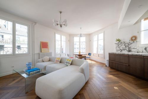 Bright and Spacious 1BDR in Central Paris