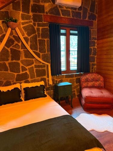 2 bedrooms, 5 beds