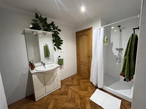 Bathroom, Casa de los Yayos in Velez de Benaudalla