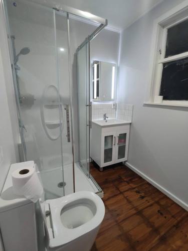 Heritage Meets Modern Comfort in Wellington-Tawa in Tawa