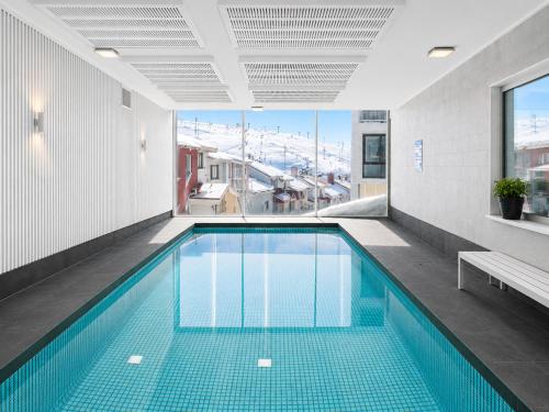 Swimmingpool, Hotham Ski Out 6 Person Max Studio with pool sauna and spa in Mount Hotham
