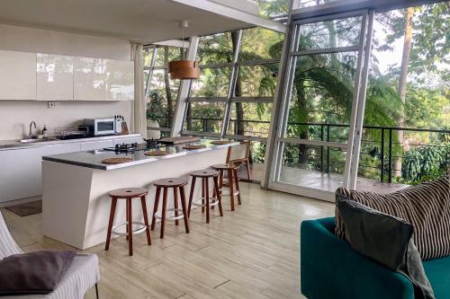 Kitchen, The Lavana Premium di Ālaya Sentul in Babakan Madang