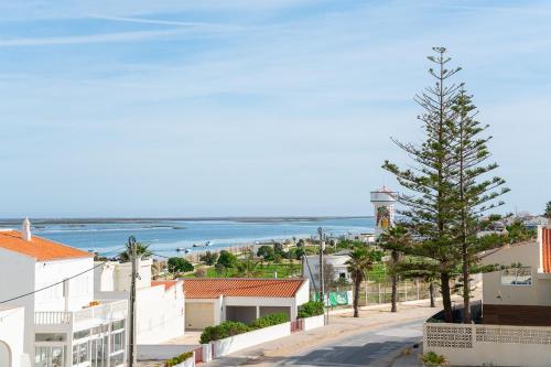 Blife Cerya private rooms at Faro beach - image 3