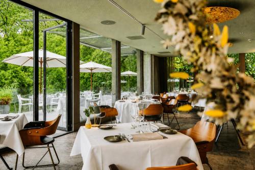 Restaurant, Hotel Winselerhof by Flow near Cafe de Kroniek