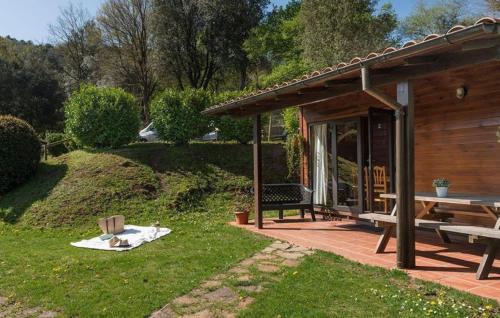 2 bedrooms, 3 beds