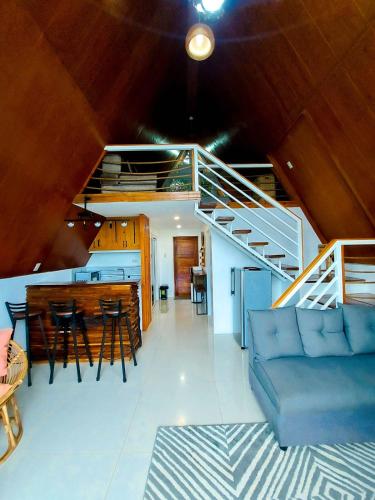 Aya Farm Resort - Cabin 1 with Pool in Iba