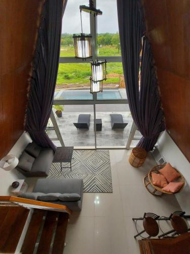 Aya Farm Resort - Cabin 1 with Pool in Iba