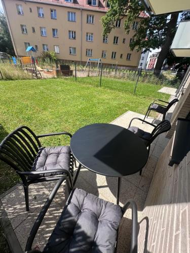 Apartament nad Stawami z ogródkiem (Apartament nad Stawami z ogrodkiem) in Olesnica