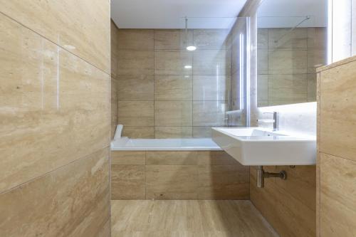 ApartUP Colon Attic Center - image 4
