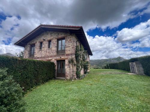 花園, Casa rural LLOSA Planta PRIMERA y Planta BAJA in 卡馬索布雷斯