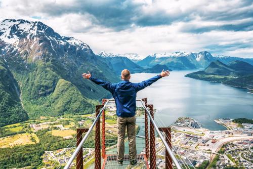 A környék, Frichs Ekspress Åndalsnes (Frichs Ekspress Andalsnes) in Andalsnes