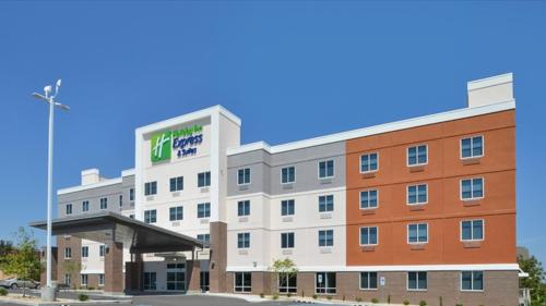 Holiday Inn Express & Suites Lexington Midtown - I-75, an IHG Hotel in Lexington, USA