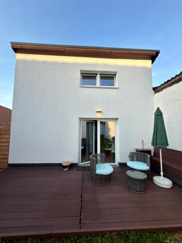 Small Loft house, Mezzanine, Garden, Parking, near Basel - Location saisonnière - Saint-Louis