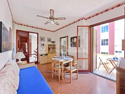 246 - Appartamento trilocale in centro con posto auto interno - CLIMATIZZATO SPIAGGIA AL WHITE BEACH CLUB INCLUSA fino al 20-09
