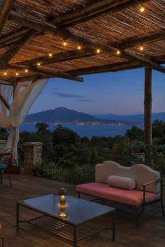  La Dimora 4: Charm and Quiet in SantʼAgata sui Due Golfi