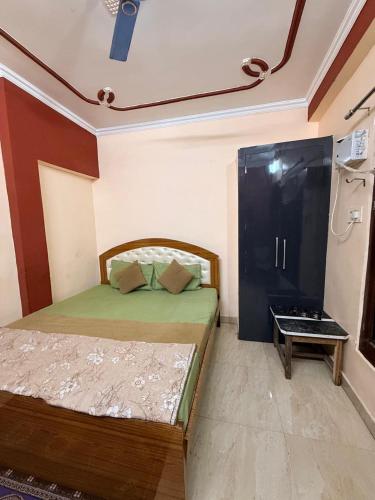 Guru Amrit Residency & Guru Kripa Guest house in Ayodhya