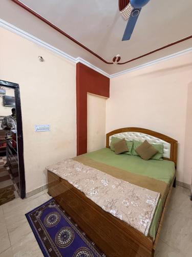 Guru Amrit Residency & Guru Kripa Guest house in Ayodhya