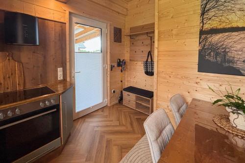 köök, Neubau am See exklusive Ausstattung und Terrasse in Surwold